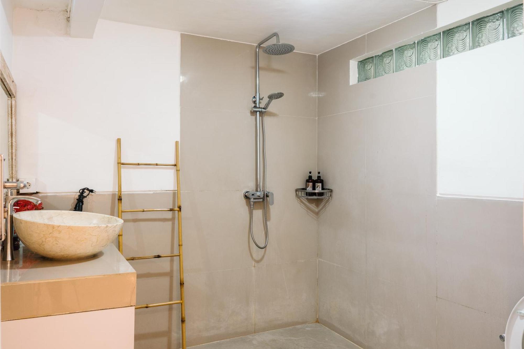 Renovated Mara Villa Double Six Beach 塞米亚克 外观 照片